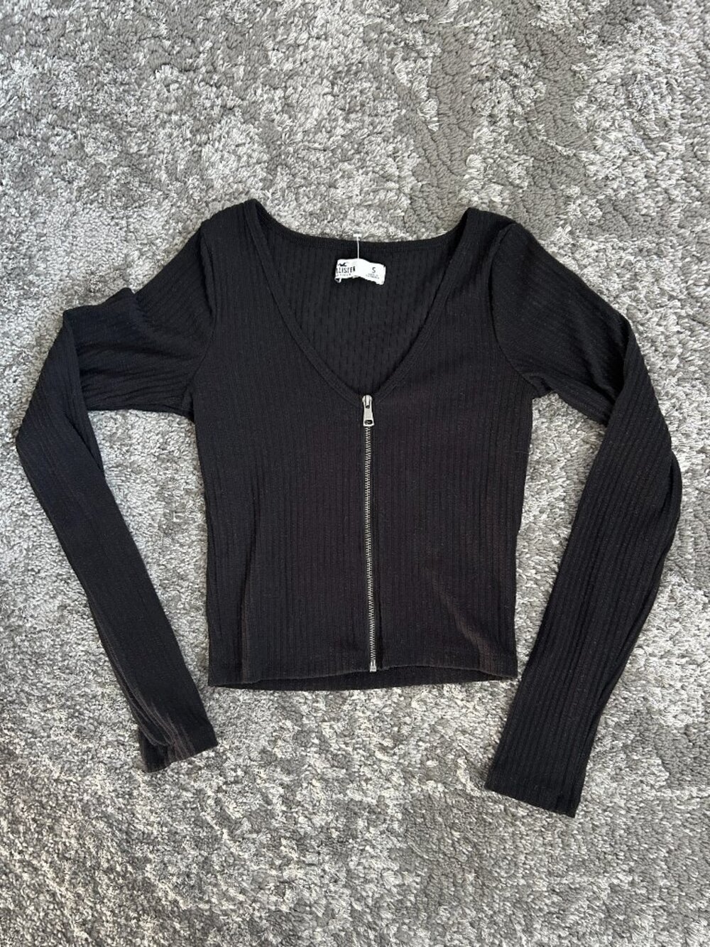 Hollister Size Small Black Top